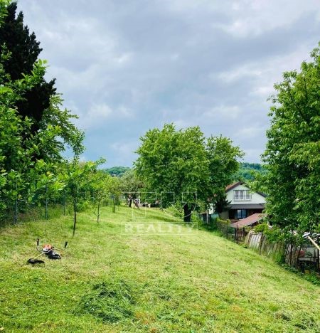 Predaj záhradka od 448 m2 s nádherným výhľadom v záhradkárskej oblasti Suchá dolina nad Baránkom