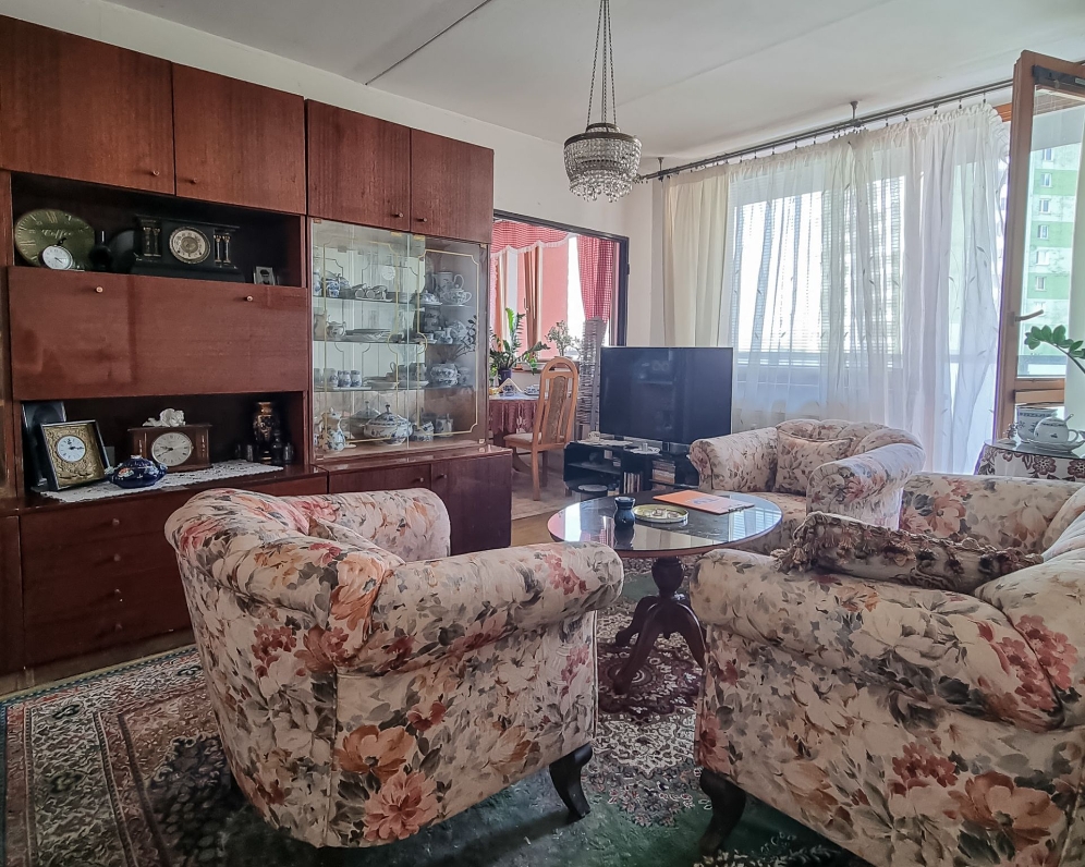 REZERVOVANÉ 4. izbový byt 71m2 + loggia 6m2, Uralská ul., sídl. Nad Jazerom