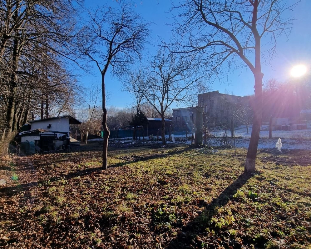 Predaj záhradná chatka na rovinatom pozemku 680 m2, Horný Bankov, Košice-okolie