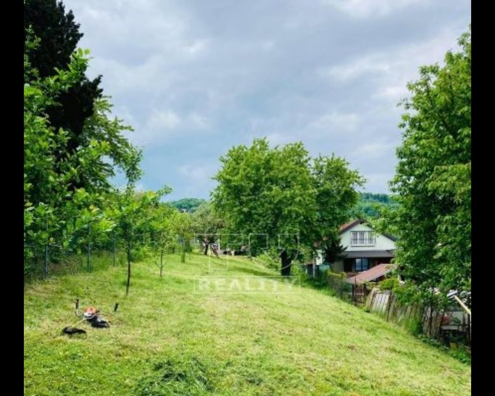 Predaj záhradka od 448 m2 s nádherným výhľadom v záhradkárskej oblasti Suchá dolina nad Baránkom